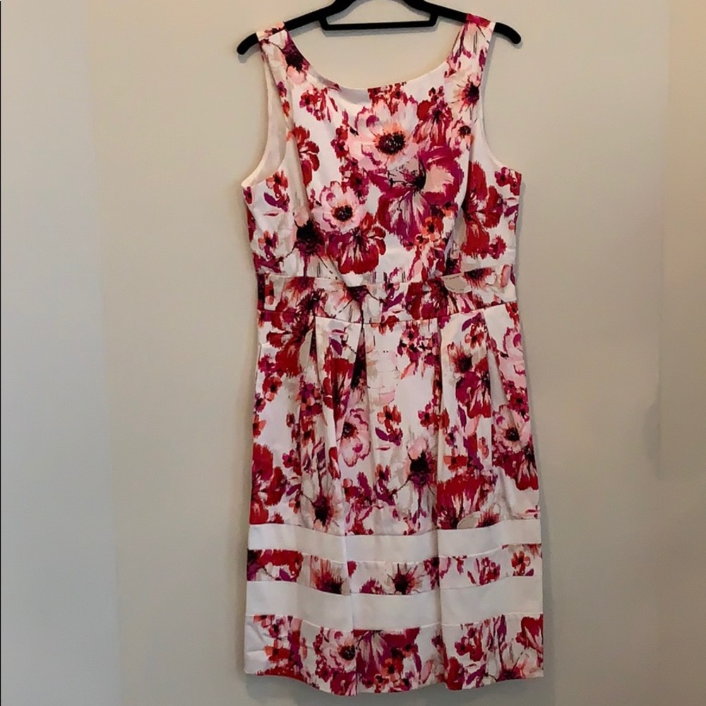 Fun Summer sleeveless dress